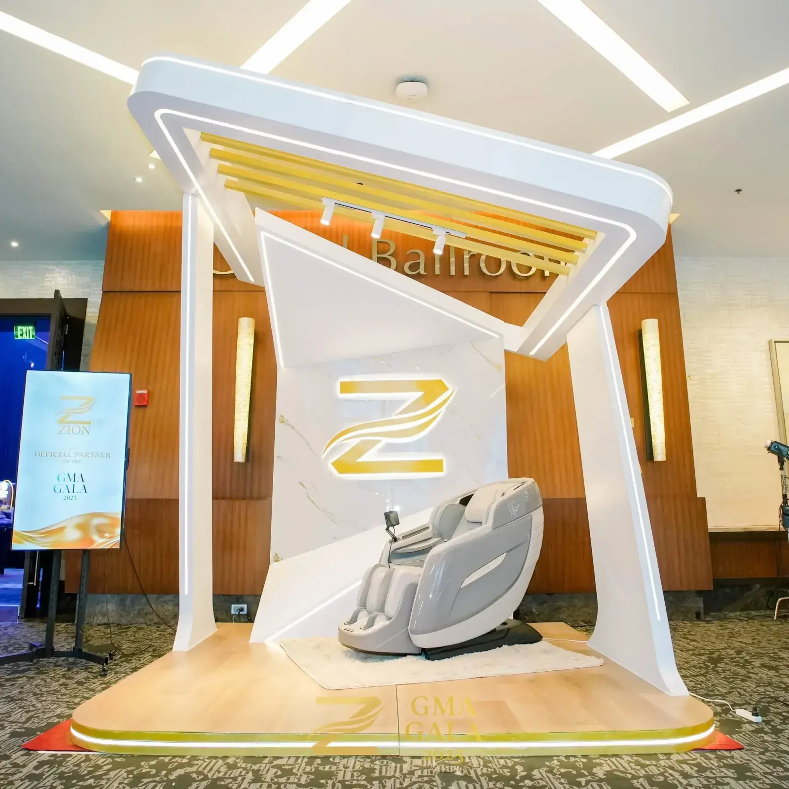 ZION NEOVÉ glambot activation at GMA Gala 2025